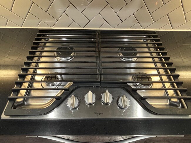 Foto del edificio - 6142 Rainbow Valley Pl