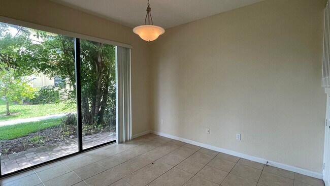 Building Photo - 1717 SW Umbria St