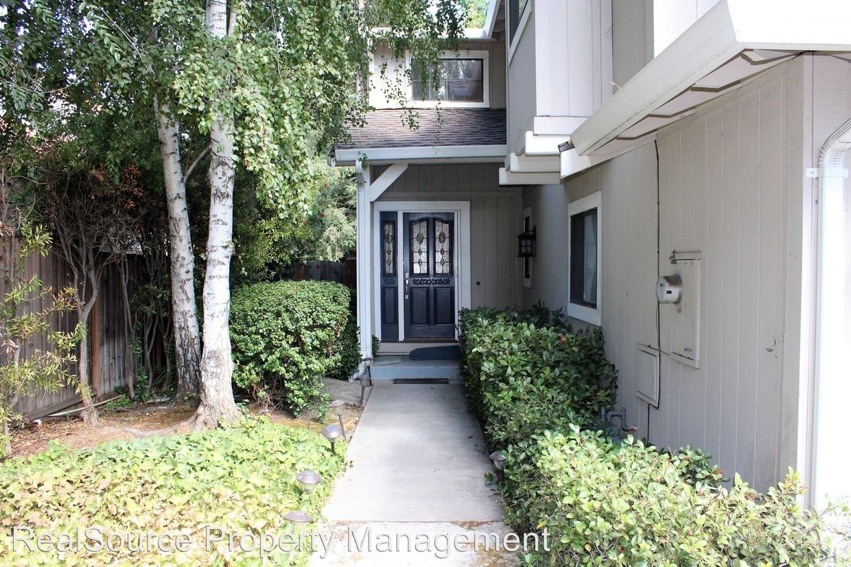 Primary Photo - 269 Chynoweth Ave