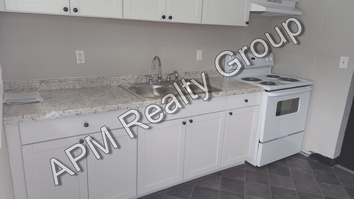 Primary Photo - Renovated two bedroom near Harden Street