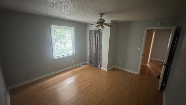 Foto del edificio - 204 Avondale Ave