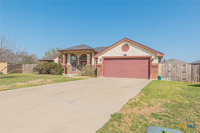 Foto del edificio - 4011 Salt Fork Dr