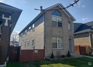 Building Photo - 1218 S 57th Ave