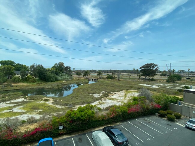 Building Photo - Top Floor in Resort Style Complex