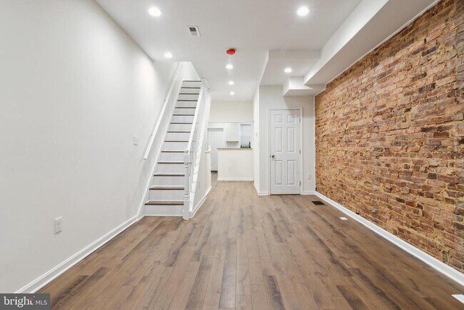 Foto del edificio - 912 N Milton Ave