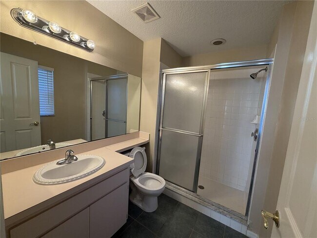 Foto del edificio - 1921 Tinker Dr