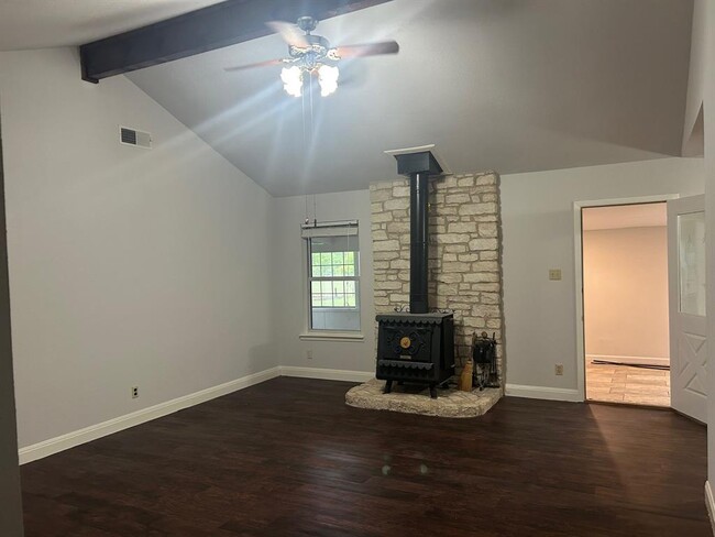 Building Photo - 212 Mourning Dove Ln