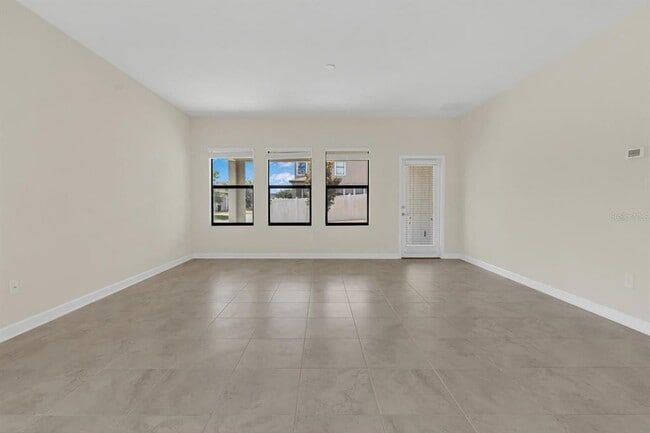 Foto del edificio - 15293 Night Heron Dr