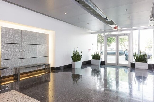 Foto del edificio - 8101 Biscayne Blvd