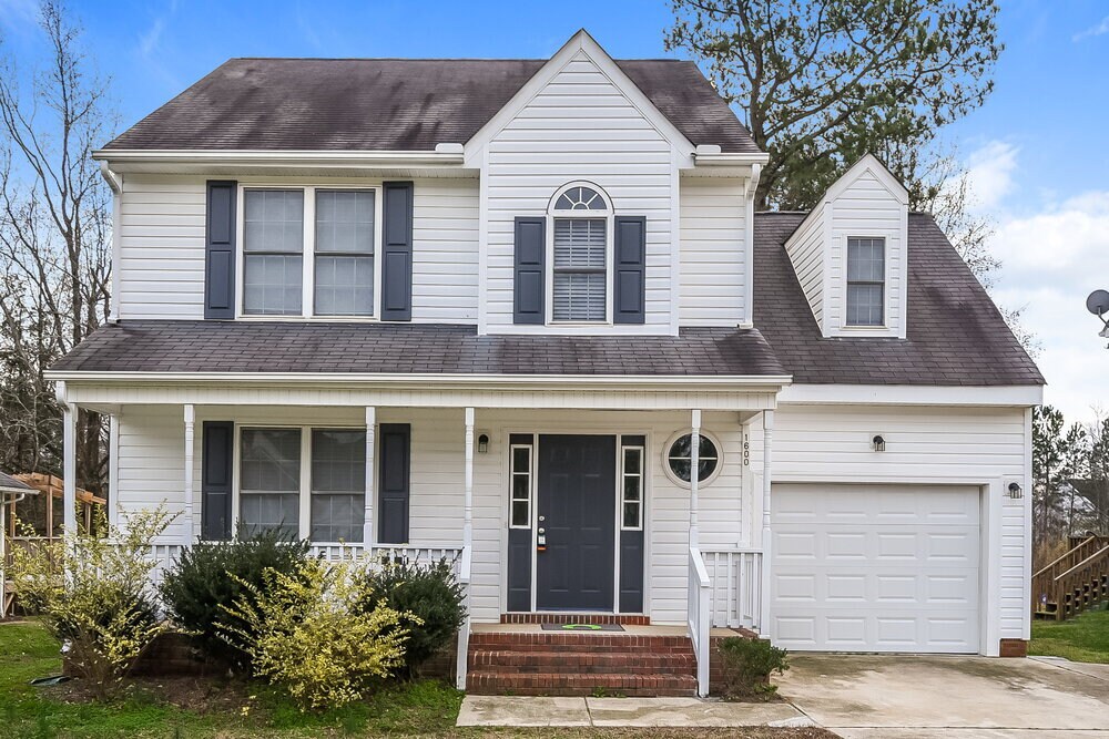 Primary Photo - 1600 Entheos Ln