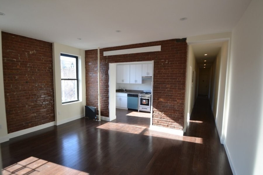 Foto principal - 286 St Nicholas Ave