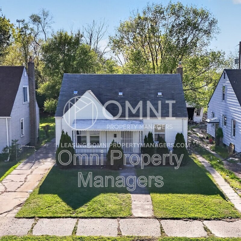 Building Photo - 20553 Hamburg St