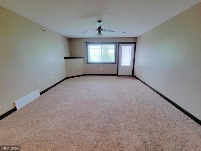 Building Photo - 1929 Cypress Ct