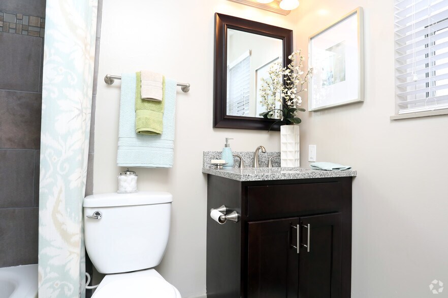 Bathroom Cabinets Louisville Ky the metropolitan rentals - louisville, ky | apartments Bathroom Cabinets Louisville Ky the metropolitan rentals - louisville, ky | apartments
