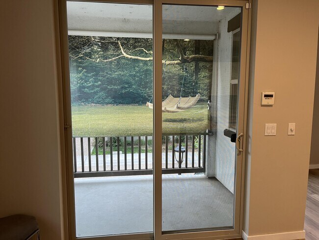 Building Photo - 407 Tailoff Ln