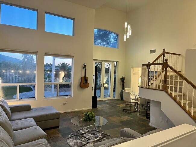 Foto del edificio - 798 Windridge Cir
