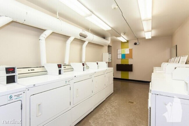 Foto del edificio - 3140 N Sheffield Ave