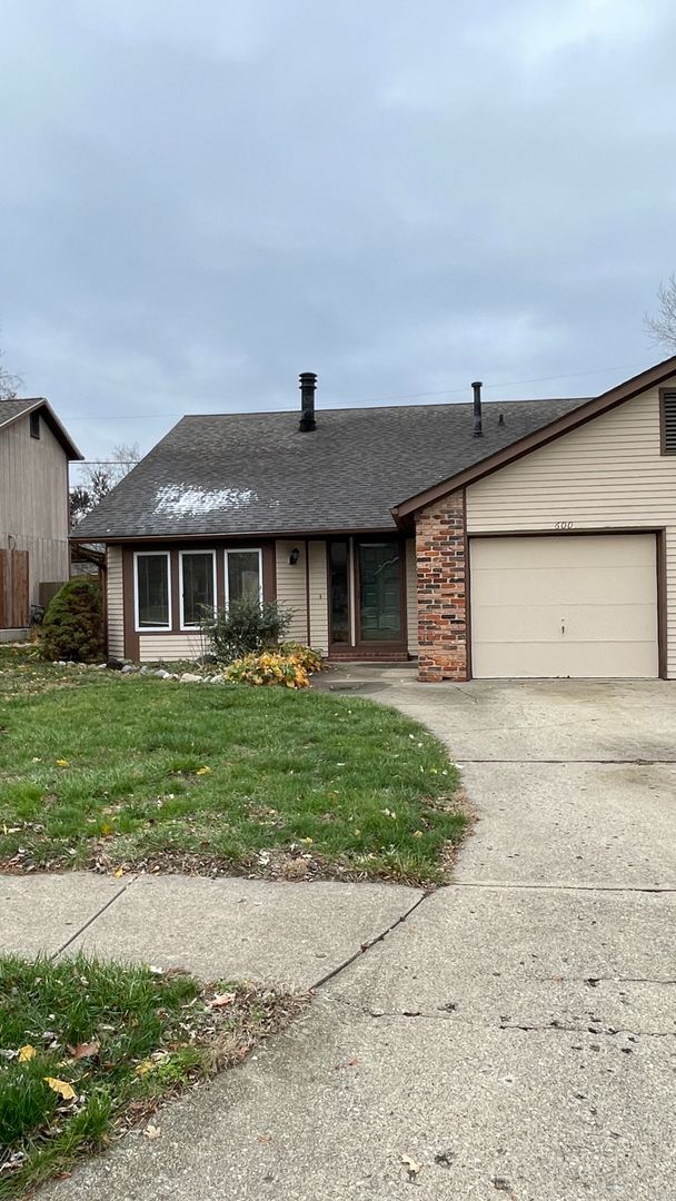 Building Photo - Condo…2 bedroom 2 bath