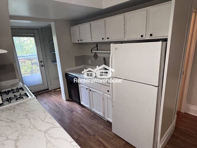 Foto del edificio - 1431 W 27th St
