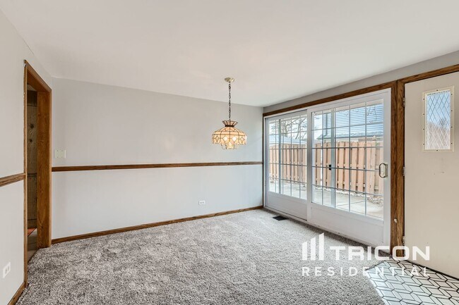 Foto del edificio - 5009 Elm Cir Dr