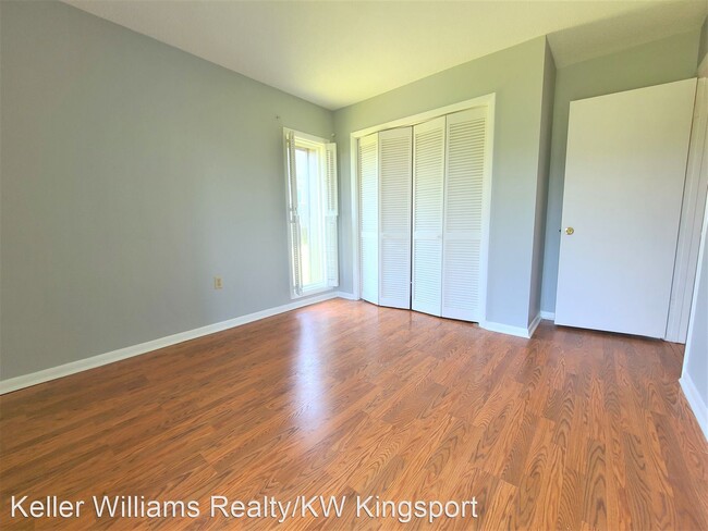 Building Photo - 3 br, 2 bath House - 404 Manor Dr Unit F