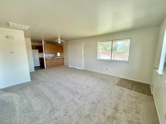 Foto del edificio - 1183 Town House Cir