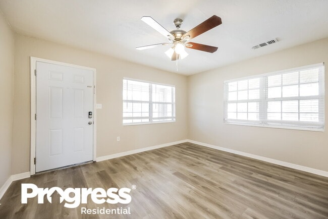 Foto del edificio - 5 Victoria Dr