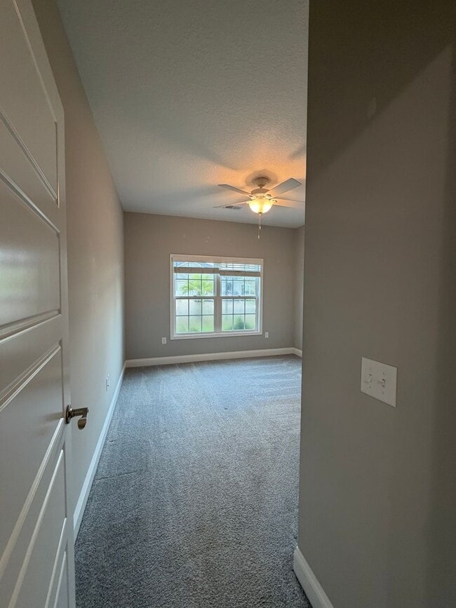 Building Photo - 158 The Villas Wy