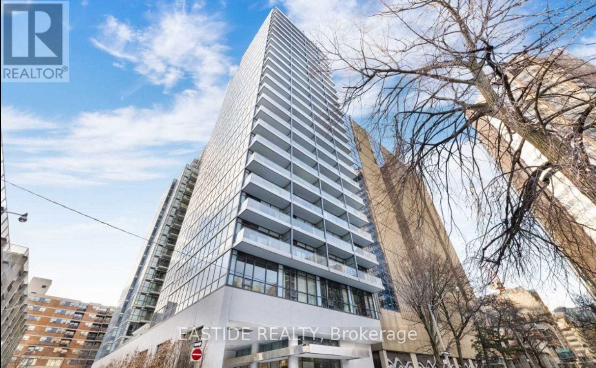Photo principale - 210 Simcoe St