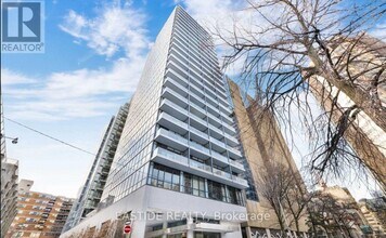 Building Photo - 210 Simcoe St