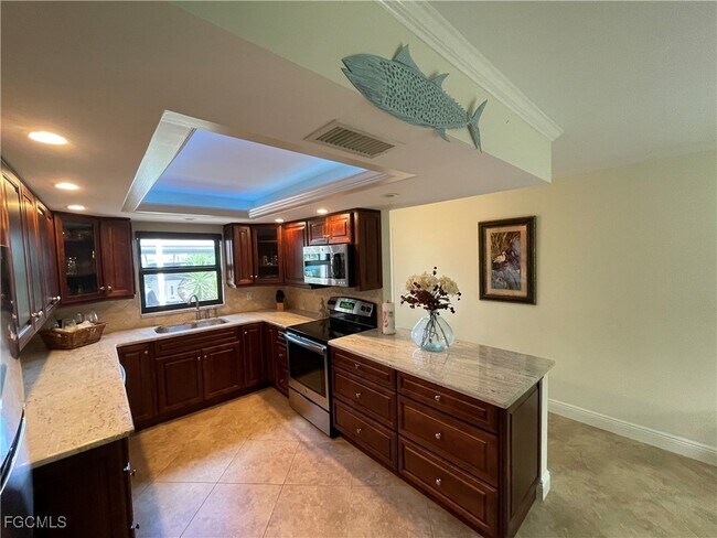 Foto del edificio - 4525 Country Club Blvd