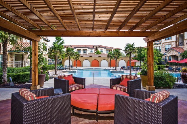 Cortland La Villita Apartments Irving, TX