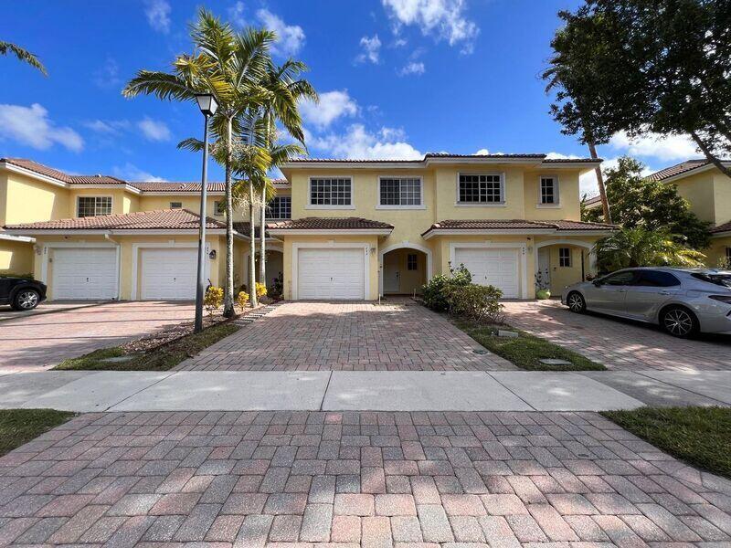 852 Imperial Lake Rd, West Palm Beach, FL 33413 Townhome Rentals in West Palm Beach FL
