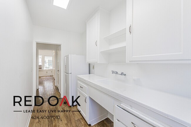 Foto del edificio - 1559 N Hill Ave