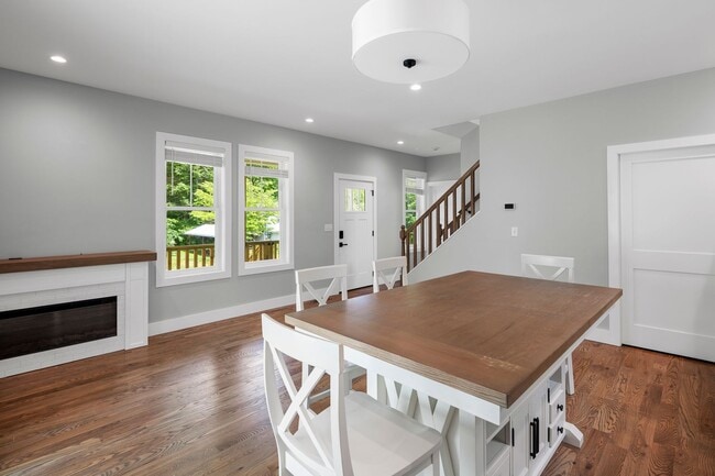 Building Photo - Modern Farmhouse in Black Mountain