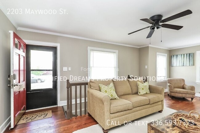 Building Photo - 2203 Maywood St