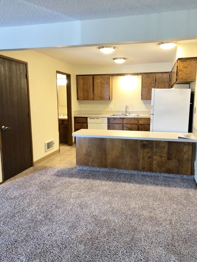 Foto del edificio - West Salem Townhome!