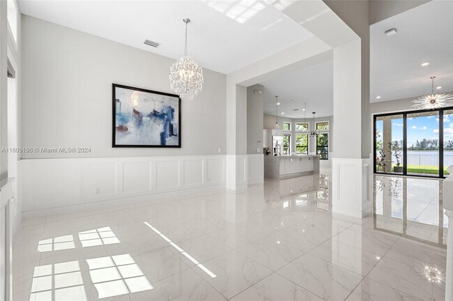 Building Photo - 8865 Parkland Bay Dr