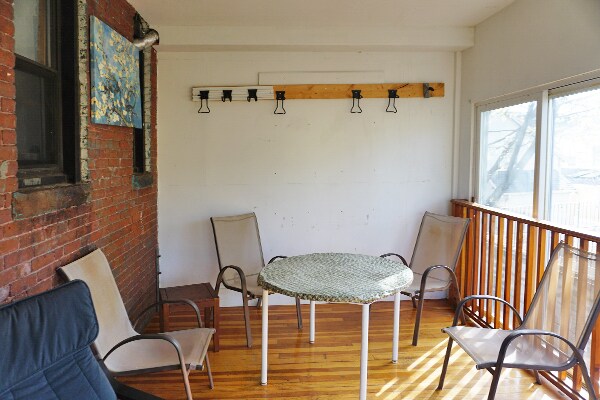 Building Photo - 40 Cedar St