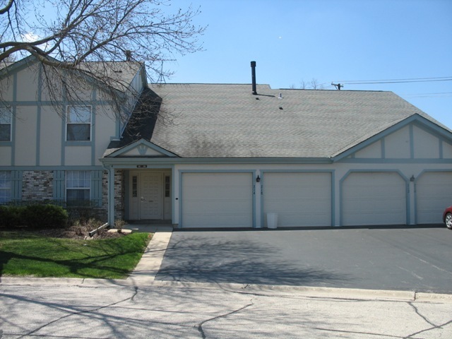 Primary Photo - 212 Thornapple Ct