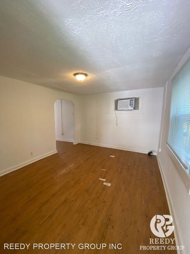 Building Photo - 2 br, 1 bath House - 19 Adger Street
