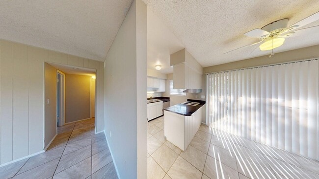 Building Photo - 1 BR 1 BA       CONDO @      GROVE PARK CO...