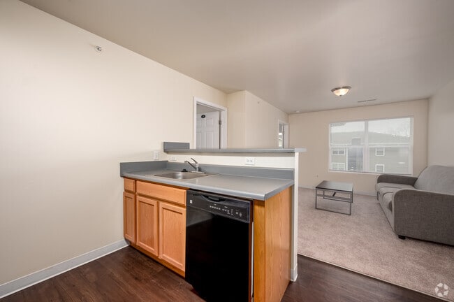 2BR, 2BA - 715SF - Kitchen - The Annex of Kokomo
