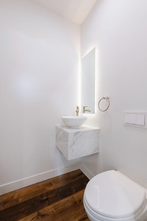 Downstairs powder room - 5257 S San Vicente Blvd