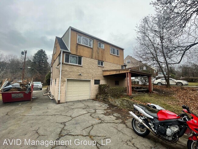 Foto del edificio - 3 br, 2 bath House - 323 Nelbon Ave