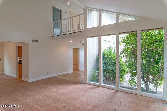 Foto del edificio - 1074 Elfstone Ct