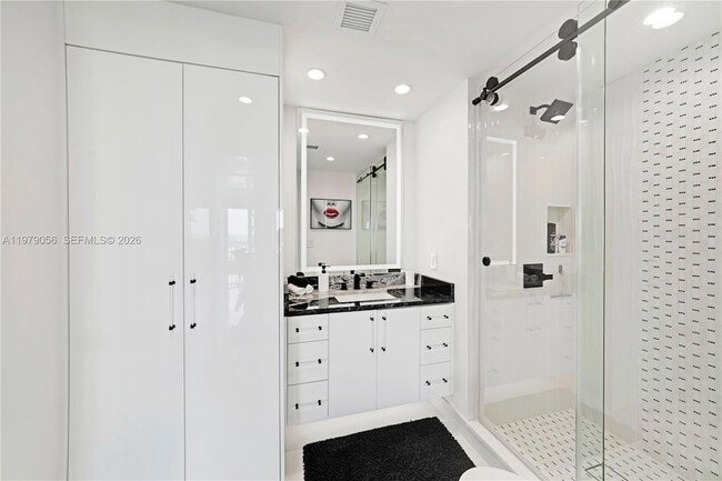 Building Photo - 4020 Galt Ocean Dr