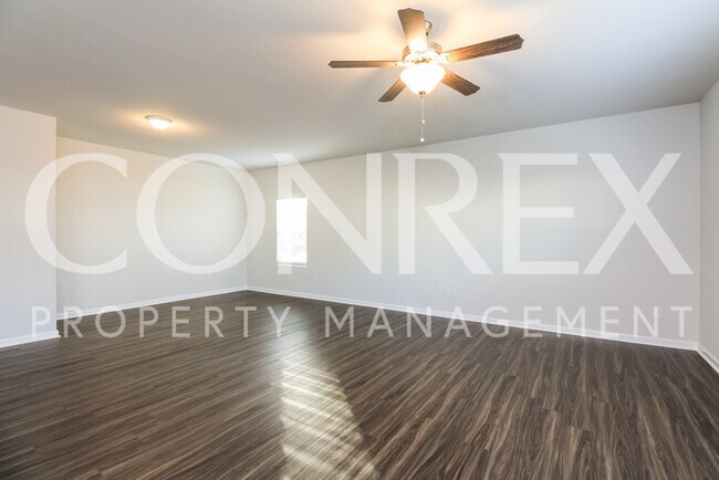 Foto del edificio - Stunning BRAND NEW CONSTRUCTION in Leland!