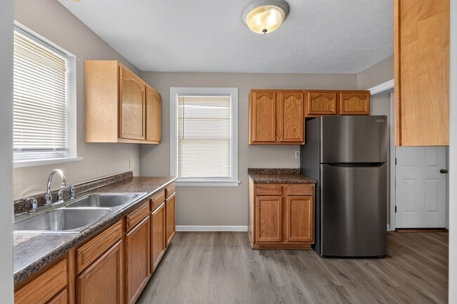 Building Photo - 1337 Ivydale Ave SW