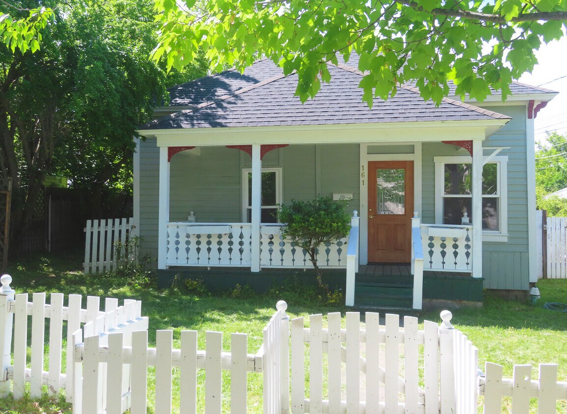 Primary Photo - 161 4th St